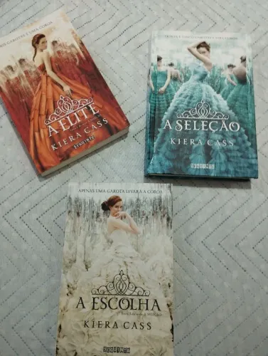 3 livros-A Seleção,A Escolha e A Elite.