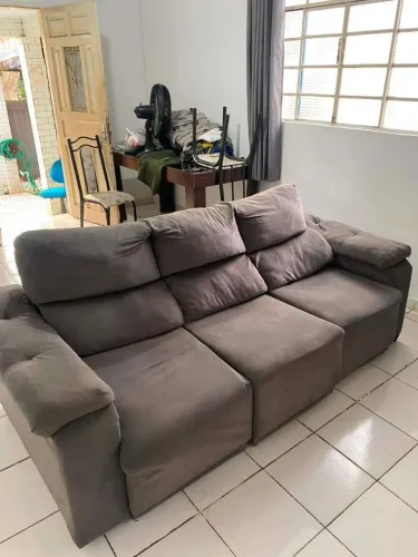 Limpeza de sofá 