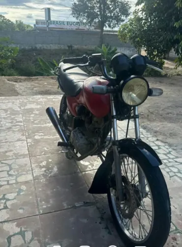 Vendo moto de leilão limpa de defeito