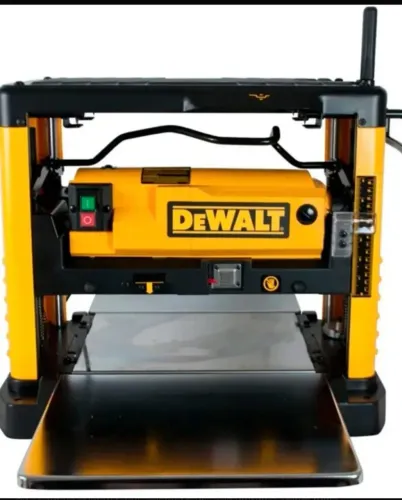 Desengrossadeira portátil Dwalt DW733
