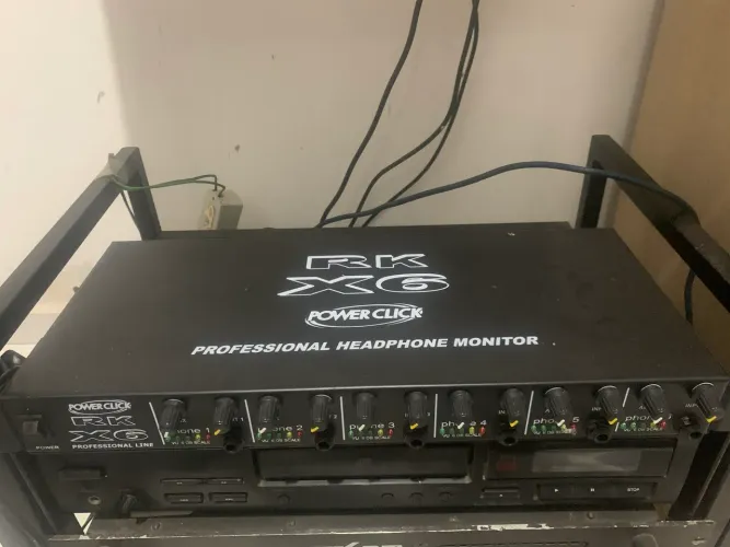 Amplificador de microfones power click rk x6