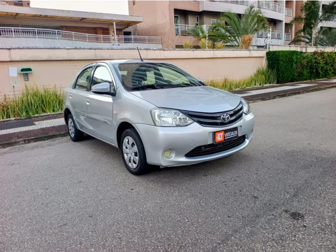 Toyota Etios XS 1.5 Flex 16V 5P Mec. 2016