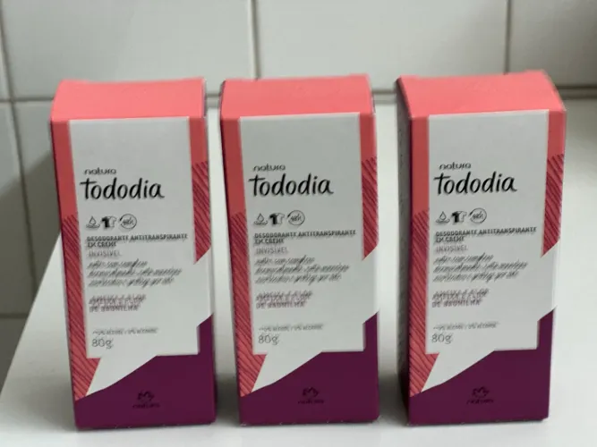 Kit desodorante em creme ameixa e baunilha