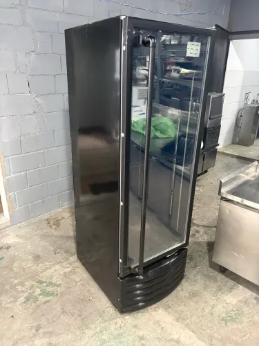 Cervejeira Expositora Metalfrio 497 Litros - Porta de Vidro 127V (Aceito Cartão)