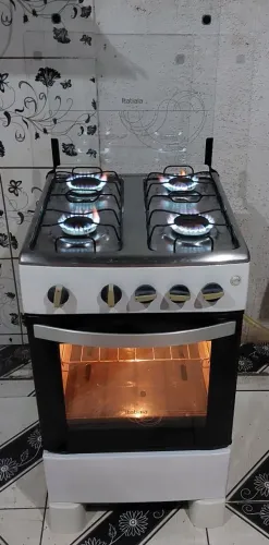 Excelente fogão Itatiaia top de 4 bocas automático com válvula de segurança conservado 