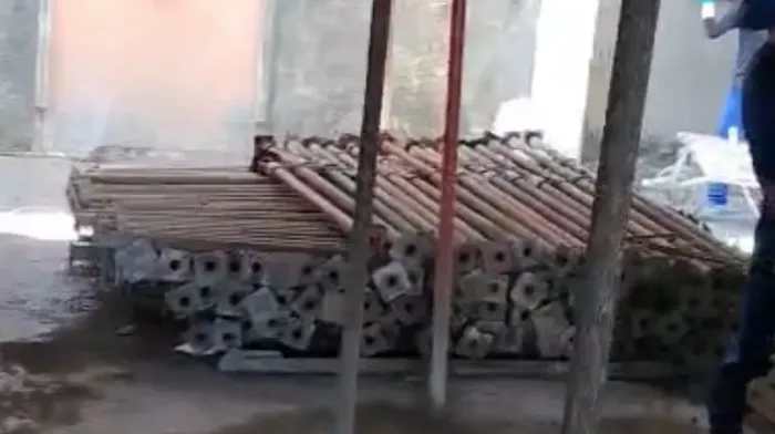 Escoras Usadas de 2,5 a 3 mts 500 unidades disponíveis valor R$ 180,00 cada
