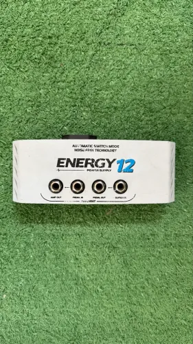Fonte Para 12 pedais Energy Landscape E12 com os cabos