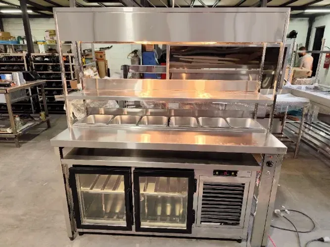 Bancada inox refrigerada reforçada para restaurante SS