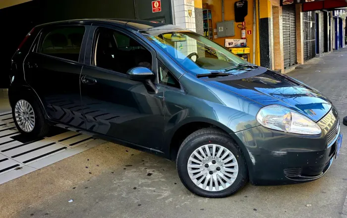 Fiat Punto Attractive 1.4 Fire Flex 8V 5P 2012
