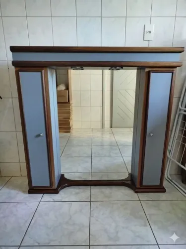 Armário de banheiro 