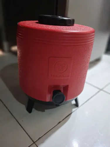 Garrafa térmica 50.00. Não entrego