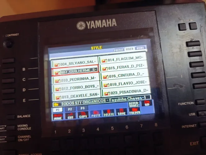 Vendo Yamaha psr S900 em perfeito estado de conservação funcionando normalmente
