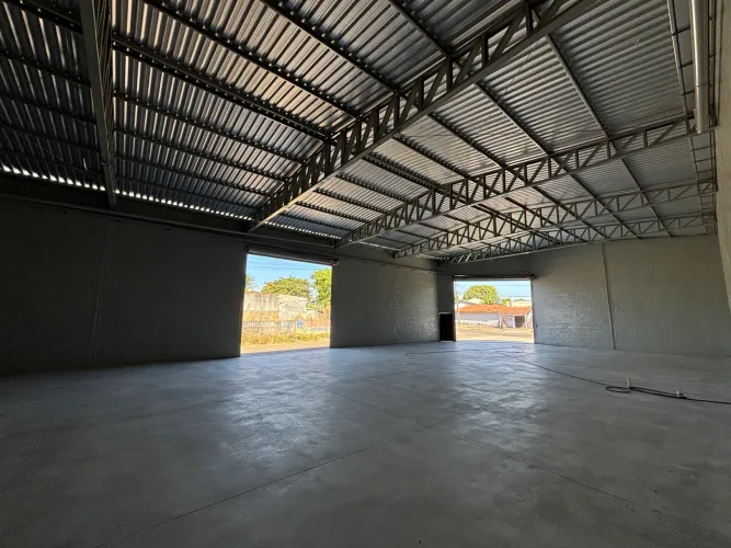 GALPÃO 434m² PARA ALUGAR - JARDIM ARITANA