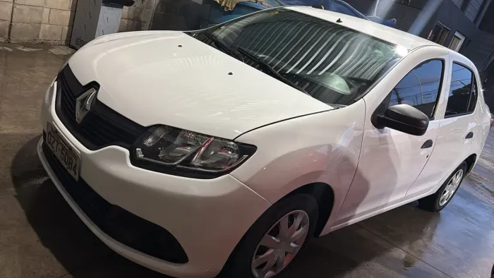 Renault Logan Authentique Hi-flex 1.0 16V 4P 2015
