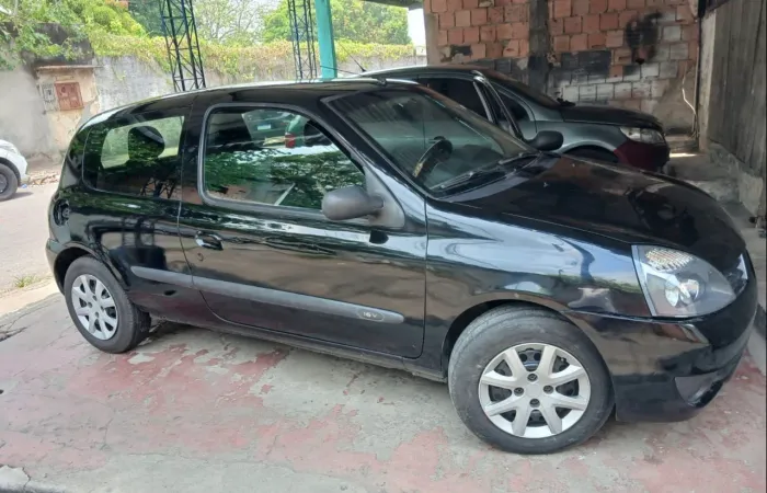 Renault Clio Hi-flex 1.0 16V 3P 2012