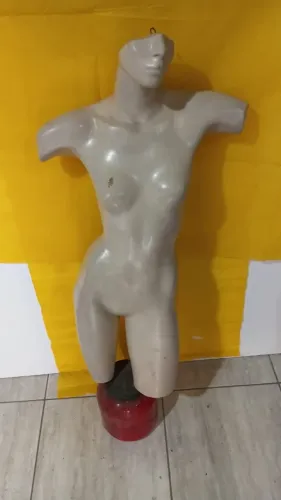 Manequim feminino