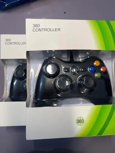 Controle de Xbox 360 com fio