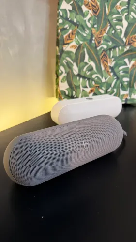 Caixa de Som Apple Beats Pill na Garantia - edição Kim Kardashian