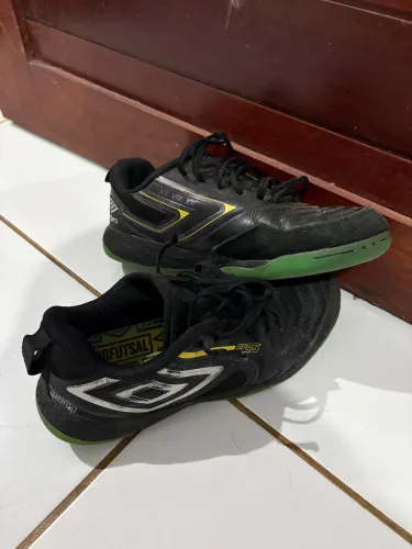 Tênis umbro pro 5 bump