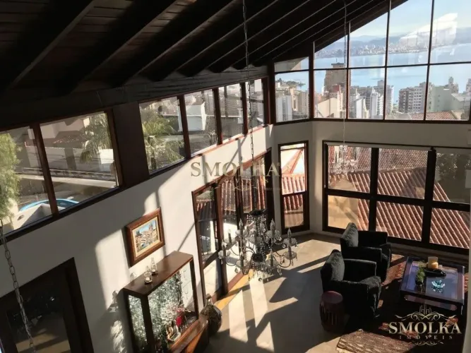 Belíssima Casa para Locação Anual - Centro, Florianópolis