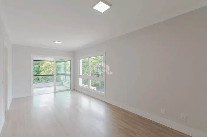 Apartamento 2 dormitórios no Rio Branco