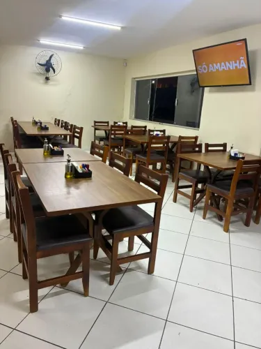 Mesas e cadeiras para restaurante