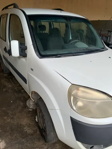 Fiat Doblo Essence 1.8 Flex 16V 5P 2012
