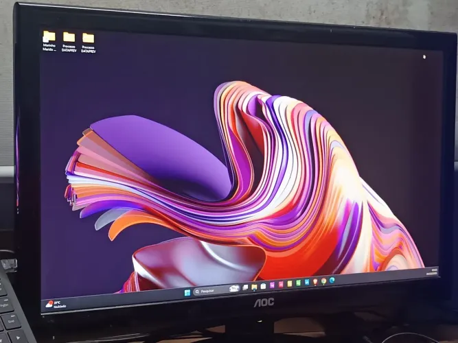Monitor AOC