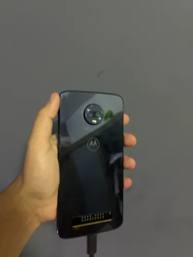 Moto z3 play