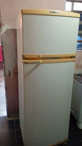 Geladeira no precinho