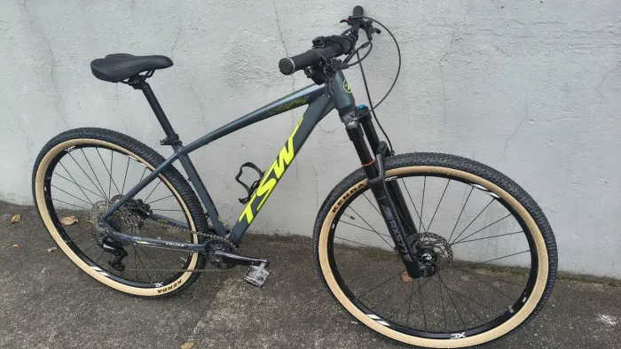 VENDO BIKE ARO 29 Tam. 17°