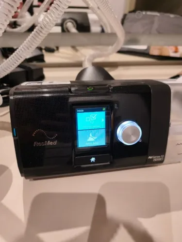 CPAP AirSense 10 AutoSet ResMed + 2 Máscaras DreamWear