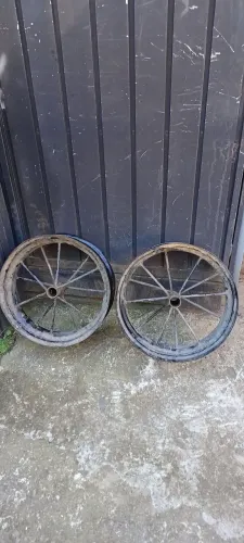 PAR DE RODAS ARO 15 PARA CARROÇAS R$250,00 