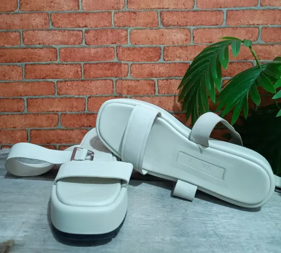 sandália flatform zara off-white 42