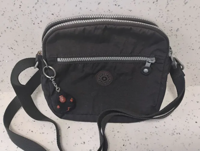 Bolsa Kipling preta 