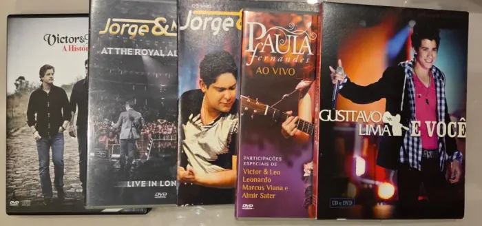 Combo de DVDs de artistas sertanejos
