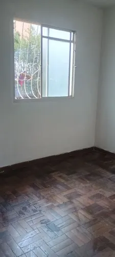 Aluga-se Apto 2 quartos sem garagem