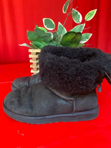 Bota UGG Classic Short II Preto (TAM 37)