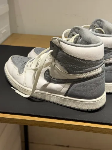 Air Jordan 1 High OG Stealth