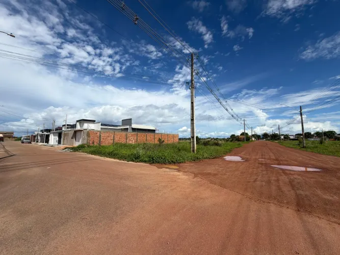 Vende-se terreno de esquina no cidade satélite com 375 m2 todo documentado 