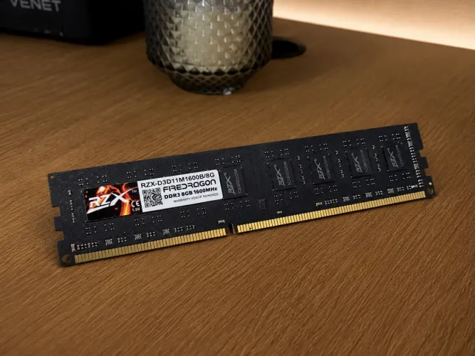 Memória RAM DDR3 8GB 1600MHz RZX