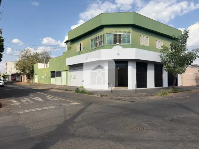 Cômodo comercial para locação no bairro Saraiva