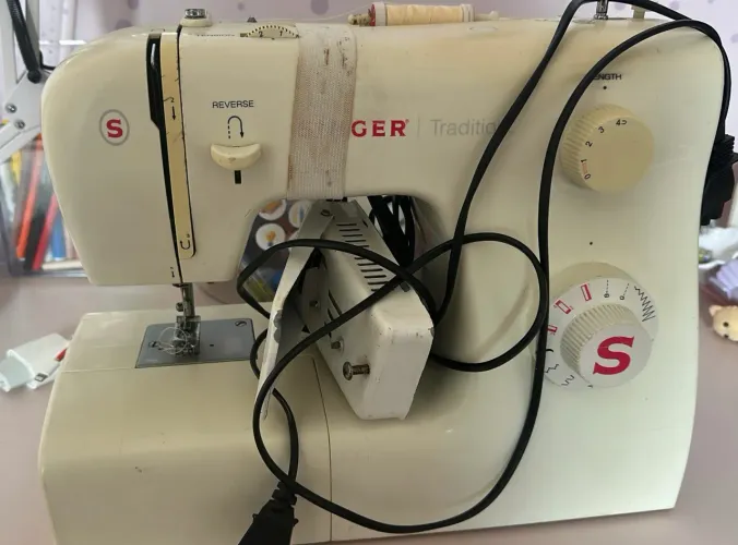 Máquina de costura SINGER