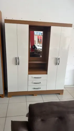 Guarda-Roupa Casal 6 Portas com Espelho e 3 Gavetas Novo