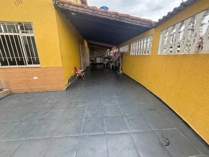 Casa à venda em Praia Grande-SP, bairro Tupi: 4 quartos, 2 suítes, 2 salas, 4 banheiros, 2