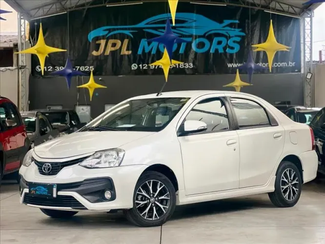 Toyota Etios Platinum Sed. 1.5 Flex 16V 4P Aut. 2017