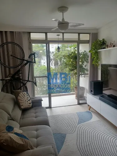 Apartamento Reformado e Pronto para Morar | 3 Quarto(s) | Vaga Demarcada