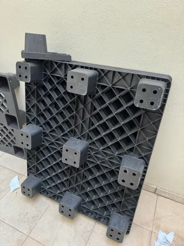 Palete resistentes de plástico