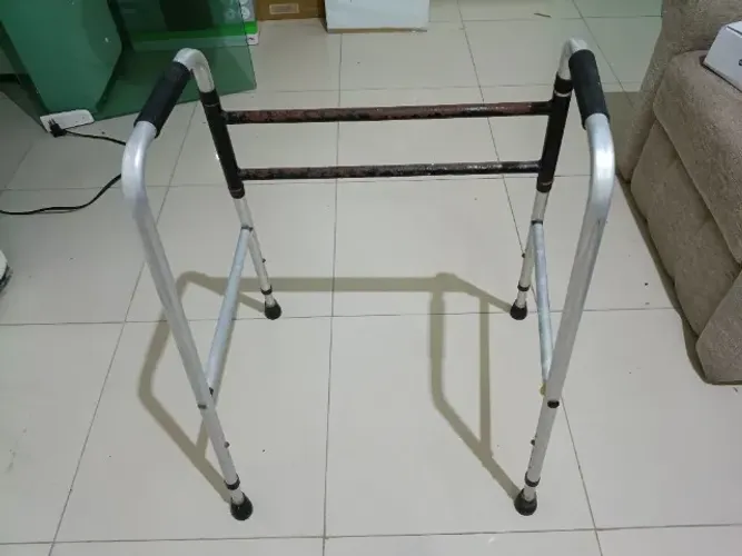 Andador Ortopédico para Adultos