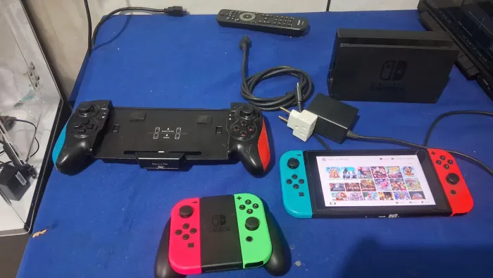 Nitendo switch D.e.s.b.l.o.q.u.e.a.d.o 